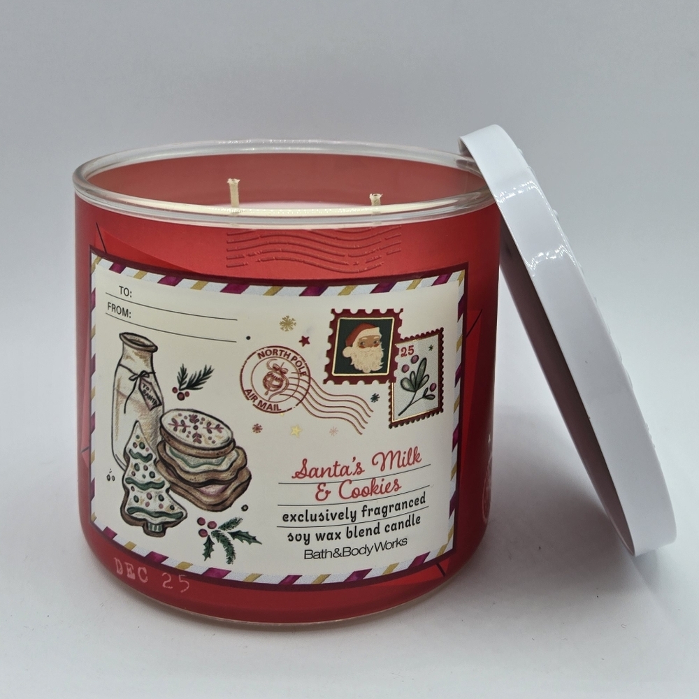 Bath and Body Works Santa's Milk & Cookies 3 wick Candle